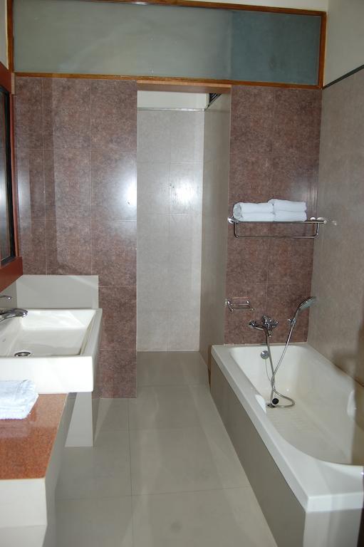 Metro Palace Hotel Bikaner Habitación foto