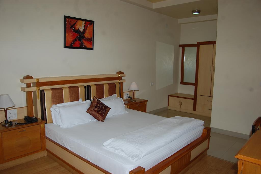 Metro Palace Hotel Bikaner Habitación foto